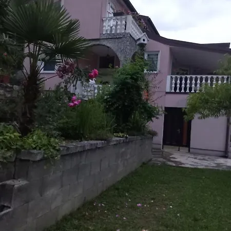 Vila Senka Cazin